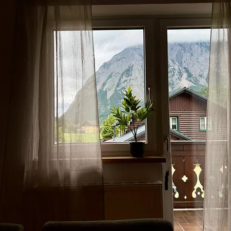 Mihome - Grimming View Apartman *